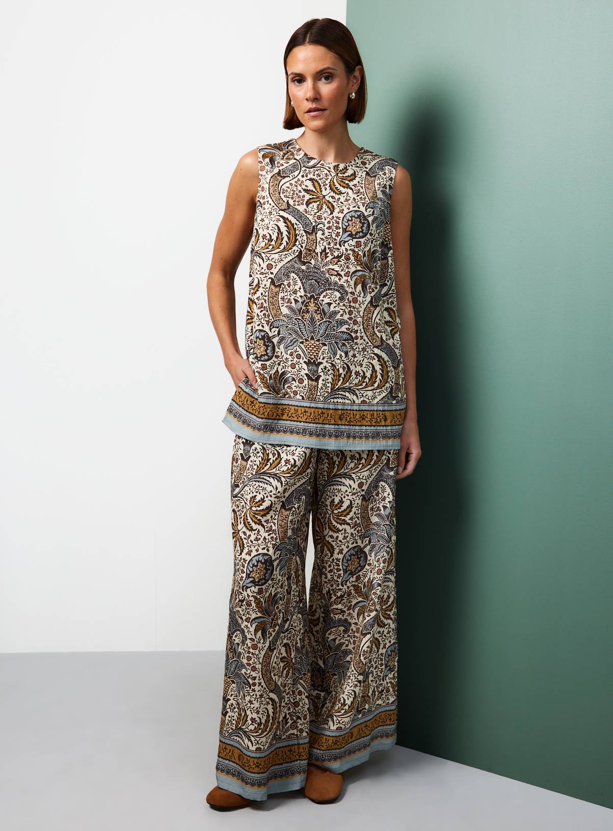 Tu x Morris & Co. Paisley Print Scarf Border Shell Top 12 - Image 2